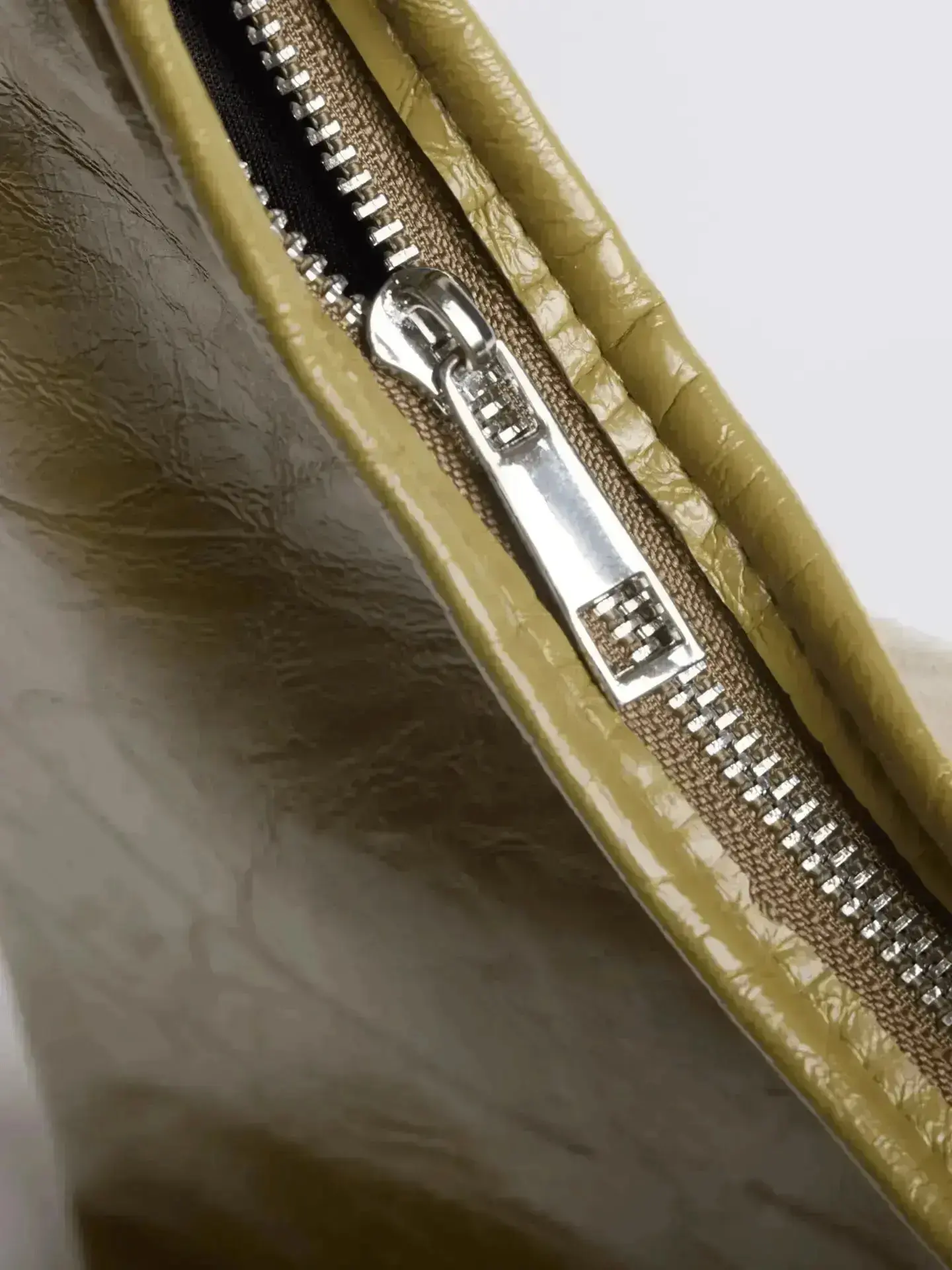 Scarlett Distressed Leather Tote - Image 88
