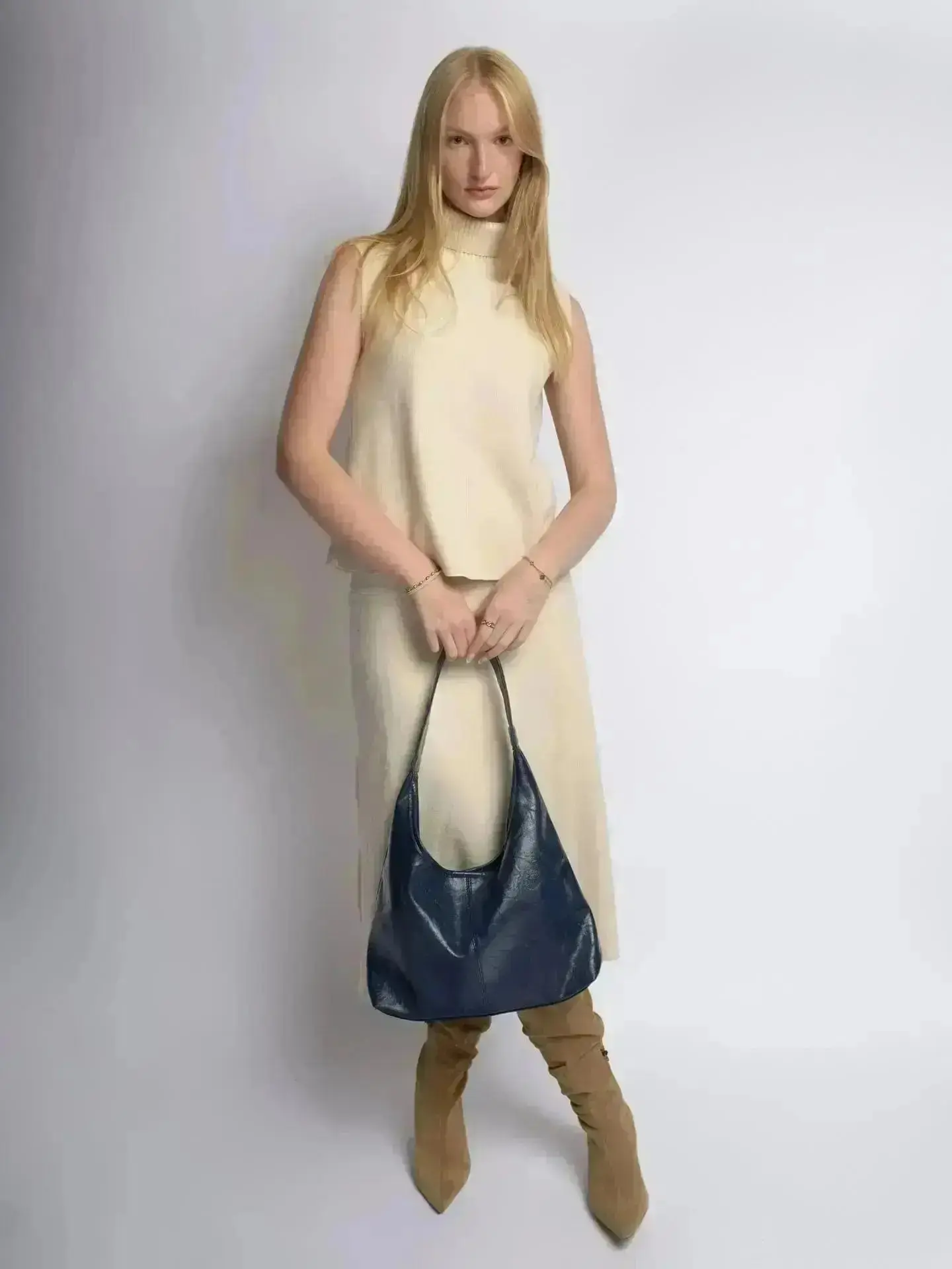 Scarlett Distressed Leather Tote - Image 94