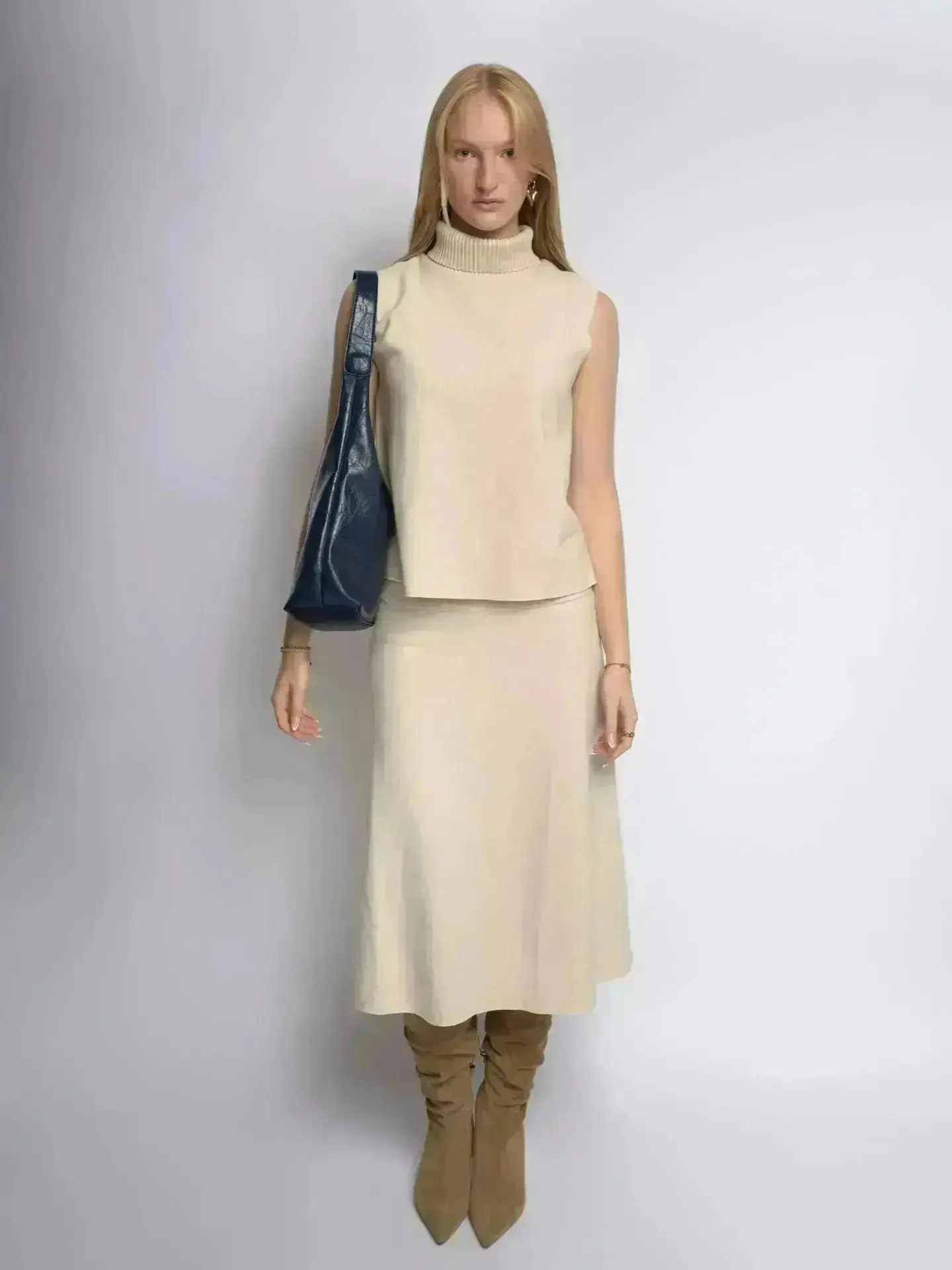 Scarlett Distressed Leather Tote - Image 28
