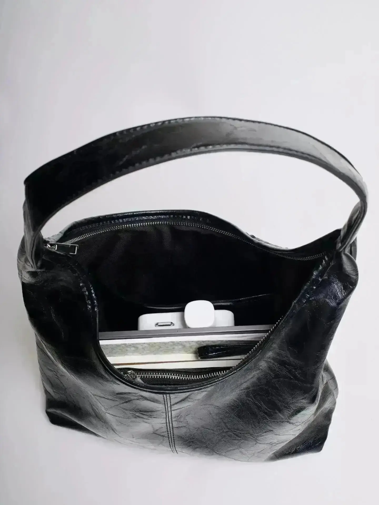 Scarlett Distressed Leather Tote - Image 64