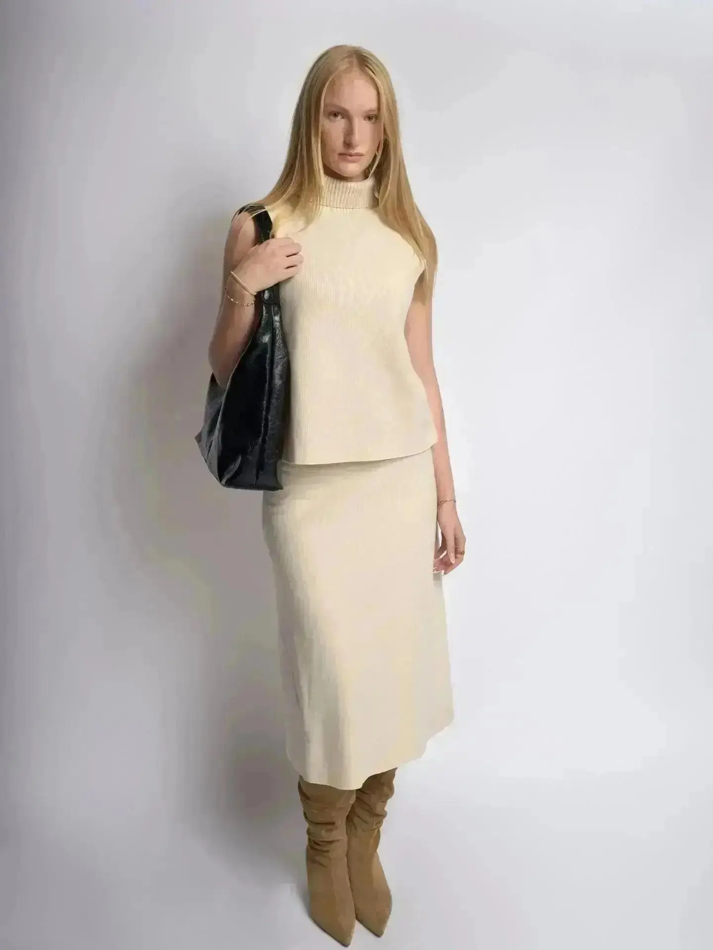 Scarlett Distressed Leather Tote - Image 4